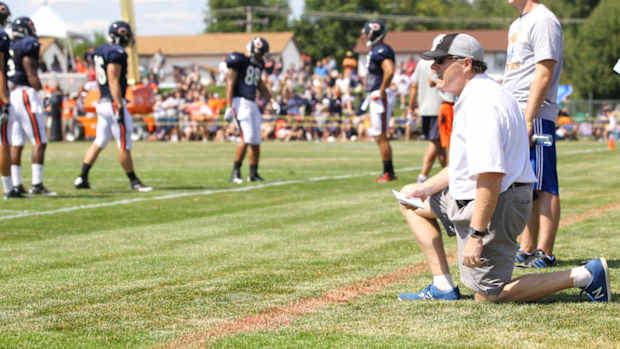 mmqb-pk-kneeling.jpg